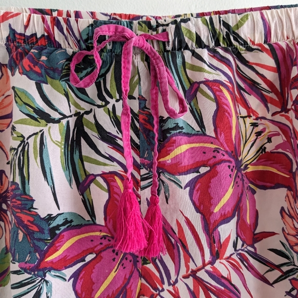 Gilligan & O'Malley Sleepwear Boho Tropical Shorts - Picture 2 of 4